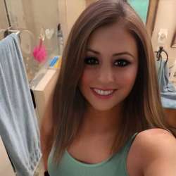 Ashleecd85's Chat & Dating Profile